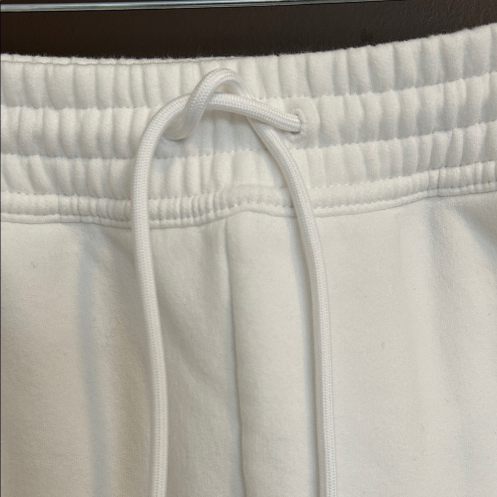 Athleta Forever Fleece Mid Rise Jogger Small. Bright White. NWOT - Picture 6 of 14